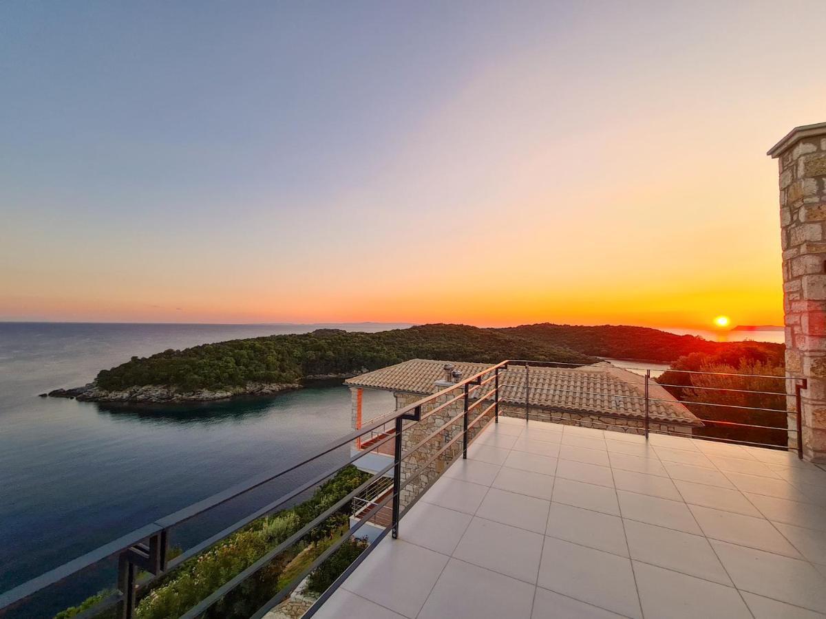 Myzen Villa Asana & Villa Kenshya Сивота Экстерьер фото